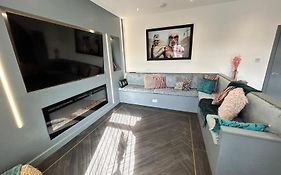 Olivia Rose Suite By Sasco Apartments